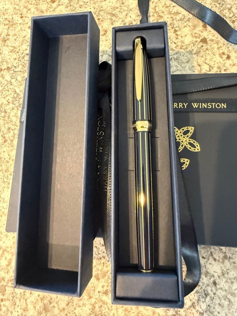 HARRY WINSTON ボールペン　チョコレート