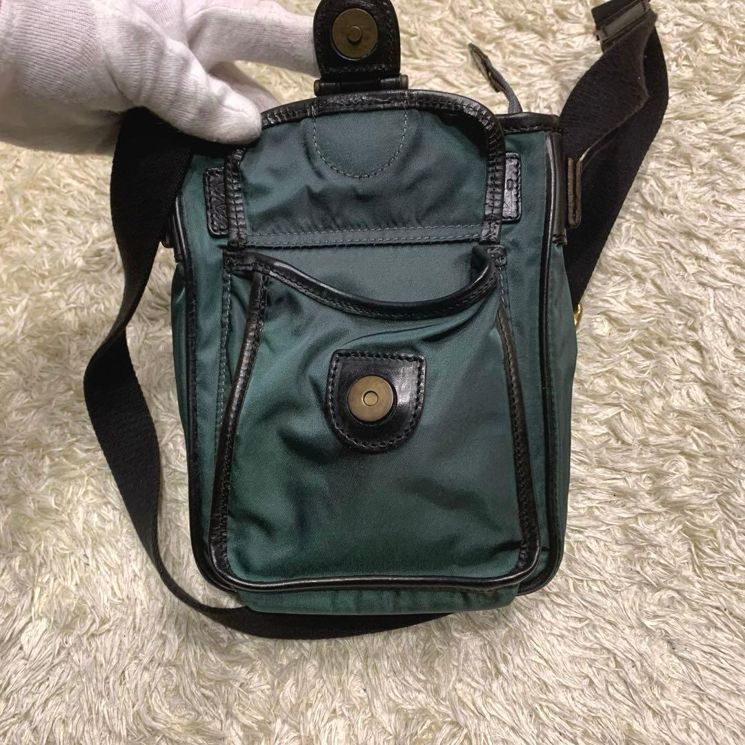 極美品✨フェリージ ショルダーバッグ 廃盤品 クロスボディ ナイロン グリーン