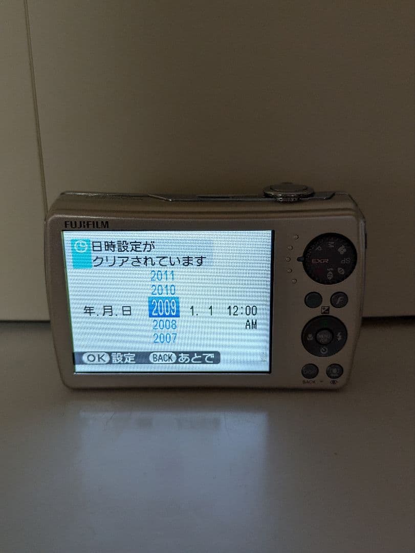 FUJIFILM FIＮEPIX F200 EXR コンパクトデジタルカメラ