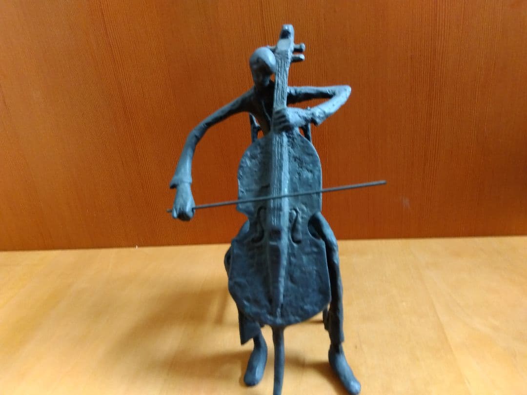 弦楽四重奏の鉄製置物