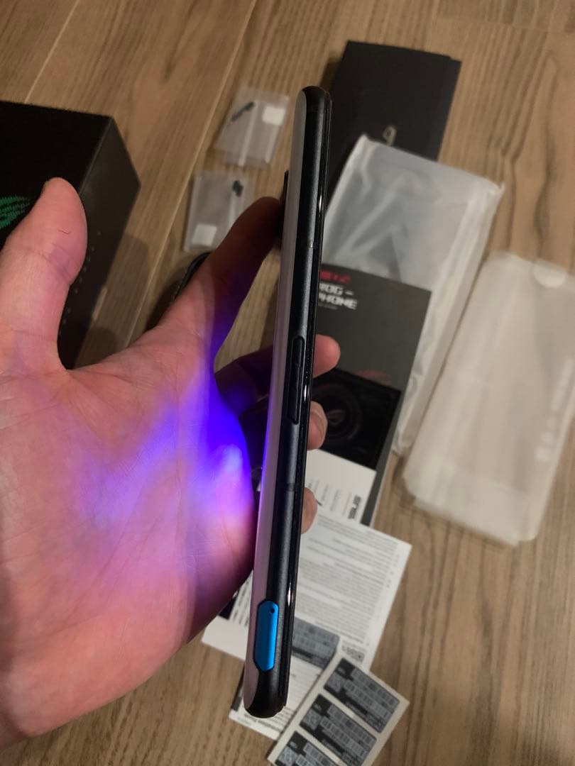 美品★rog phone 5 完品の12/256 ストームホワイト！日本国内版！