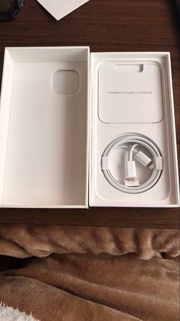 【美品】iPhone 13 256GBミッドナイトSIMフリー