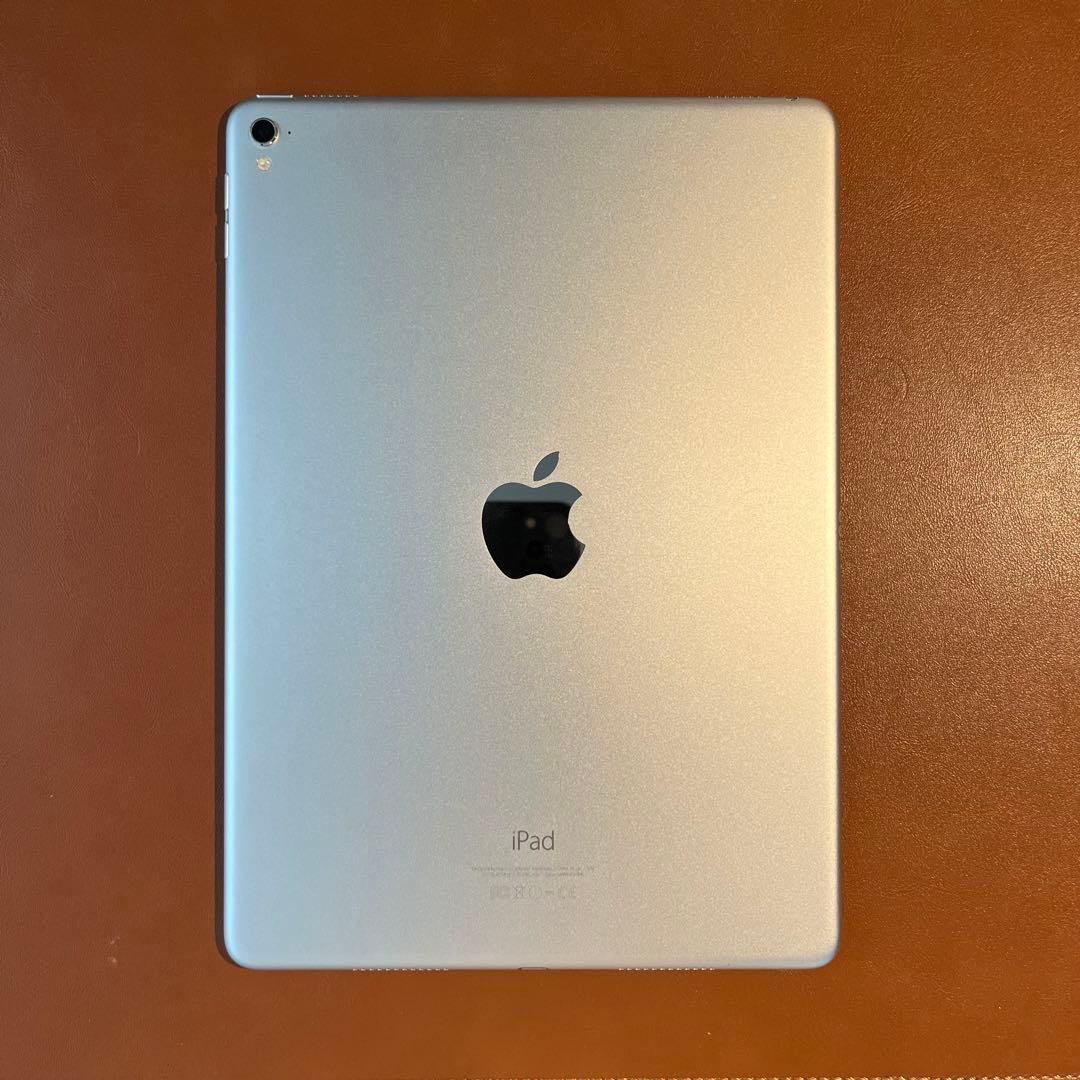 【美品】Apple iPad Pro 9.7インチ128GB シルバーA1673
