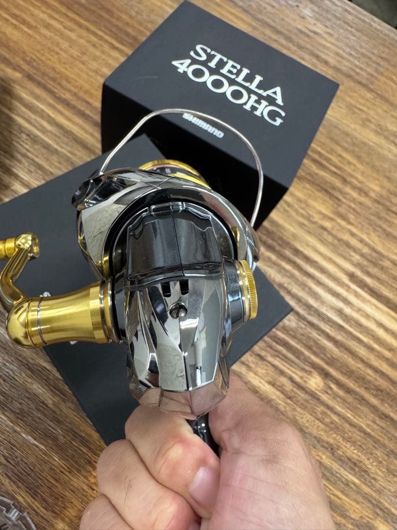 み*こ様 【極上品】14'ステラ4000HGパワーハンドルノブカスタム、スペアス