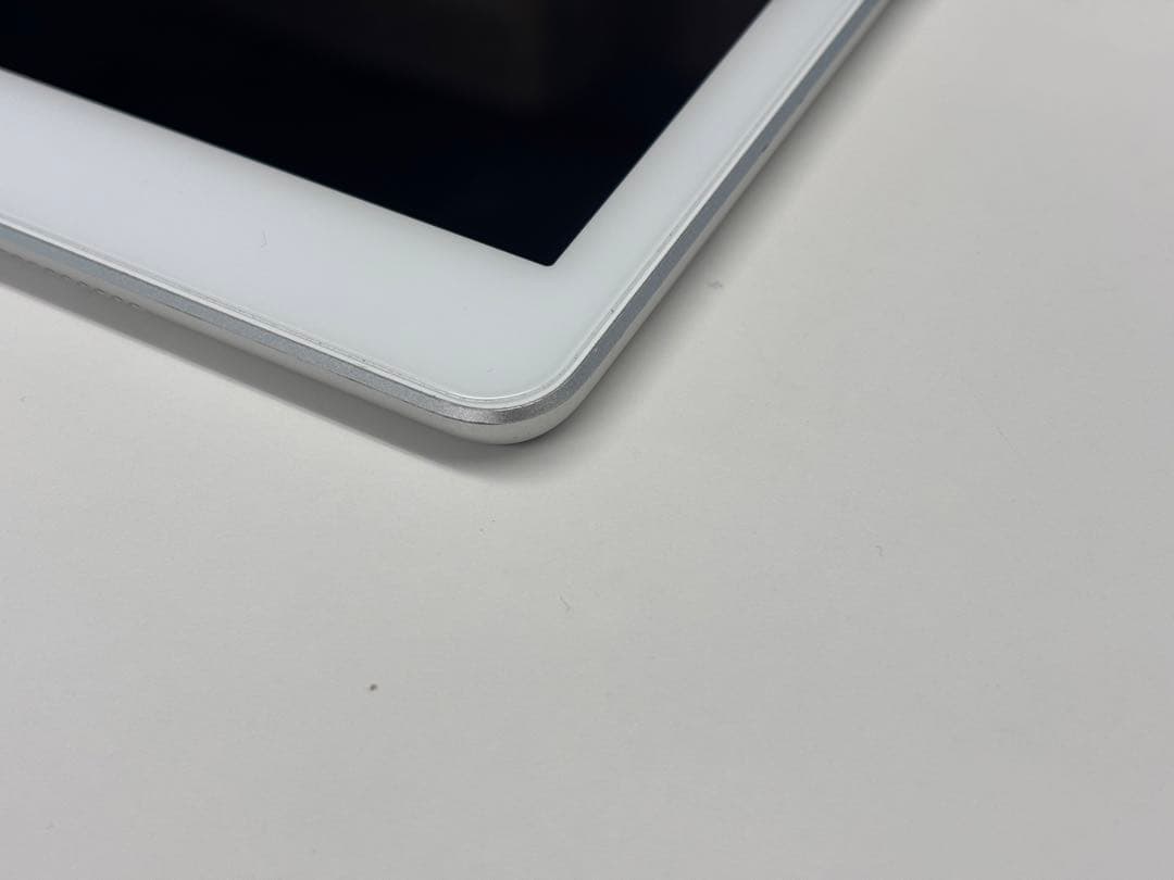 iPad 第6世代　9.7インチ　ipad6 バッテリー94% ケース付き