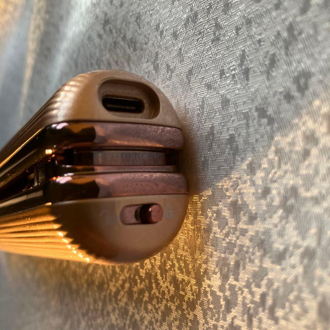 リファ　コードレスヘアアイロン　ブランド小物
