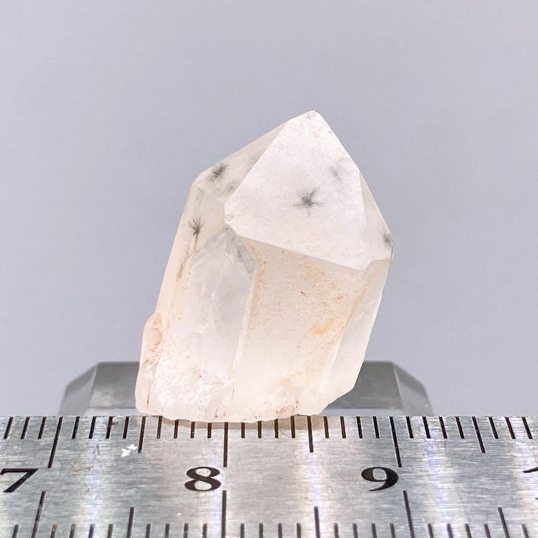 1*E様 ホーランダイトインクォーツ　星入り水晶　クォーツ　原石　鉱物標本　天然