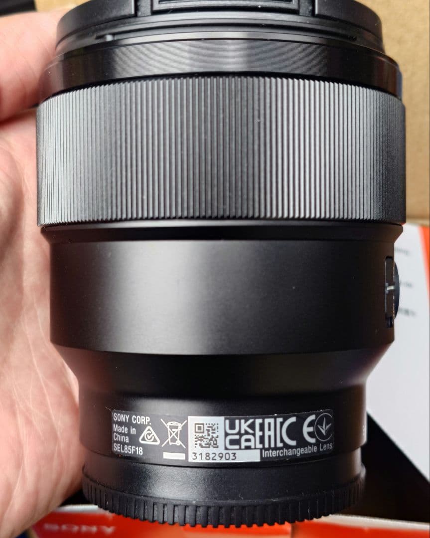 SONY FE 85mm F1.8 単焦点 SEL85F18（使用回数1回のみ）