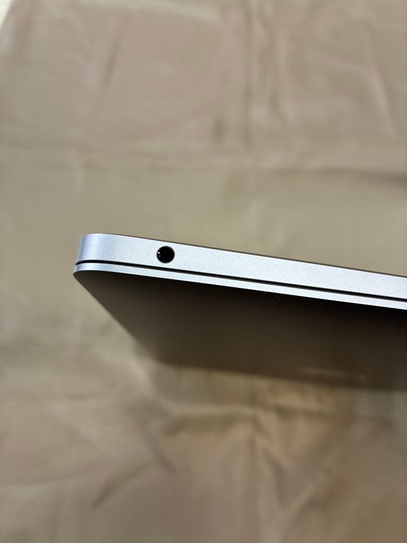 電池100％ MacBook Air (M1, 2020) メモリ8G 256G