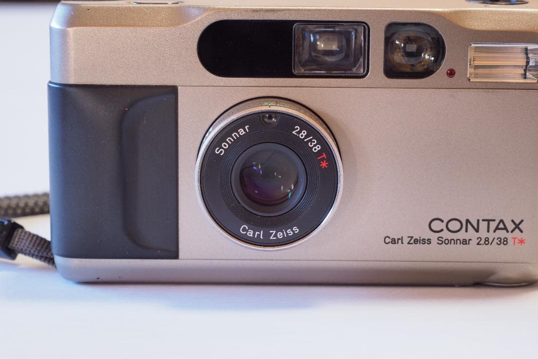 高級コンパクトカメラ（レンズ一体型・AFカメラ） CONTAX T2