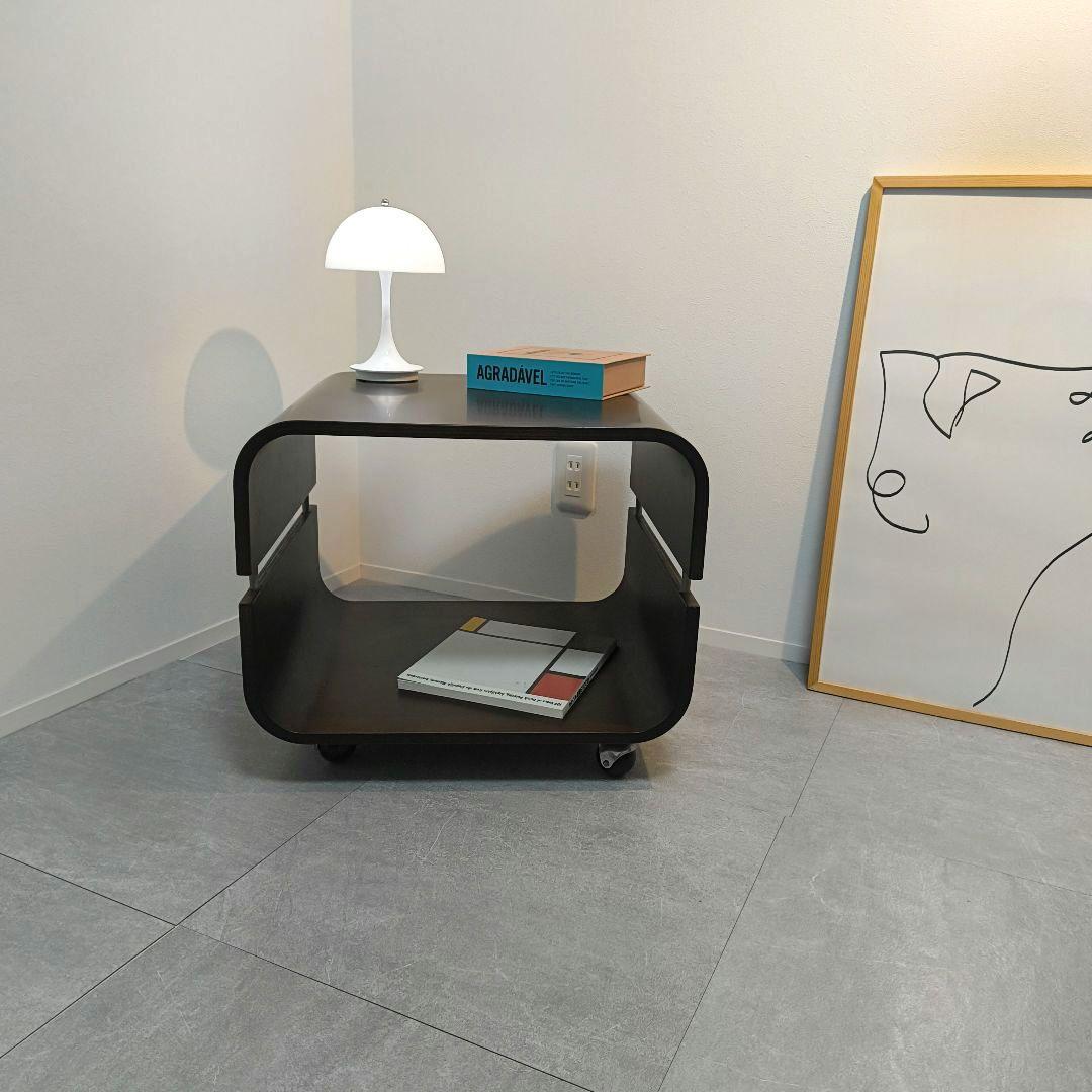 ミッドセンチュリー　ブラウン　木製サイドテーブル ボールキャスター付き　曲げ木