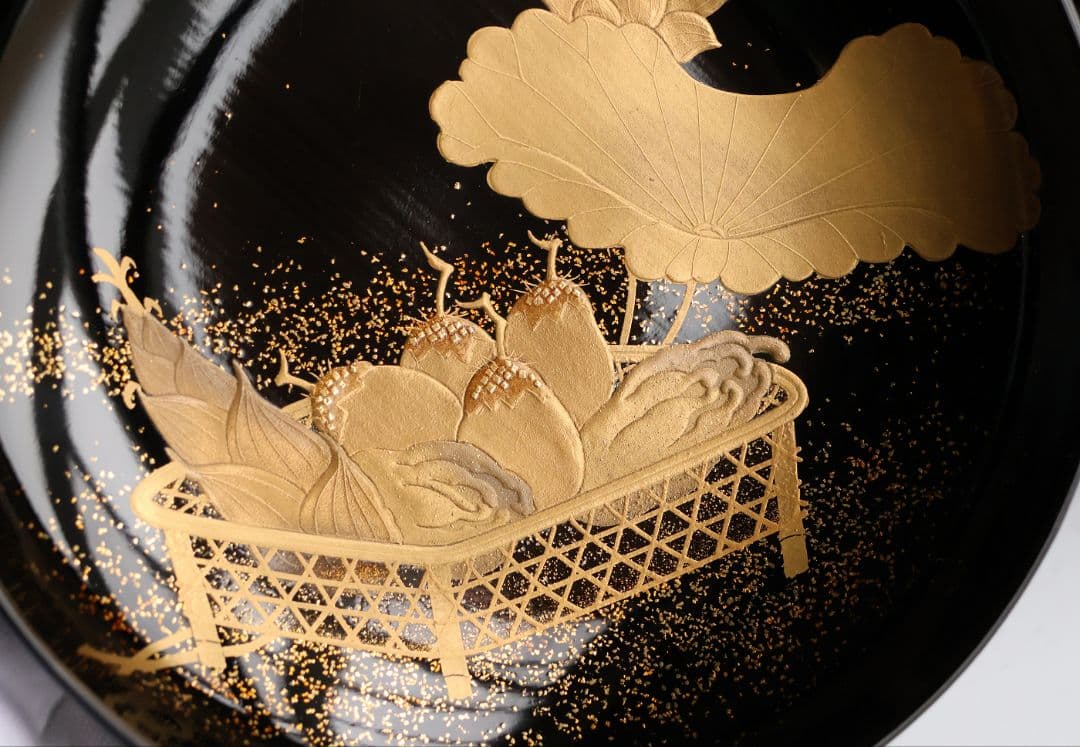 【CM411】天然木漆塗 加賀蒔絵 蓮と野菜金蒔絵 黒煮物椀 二客 漆器 昭和期