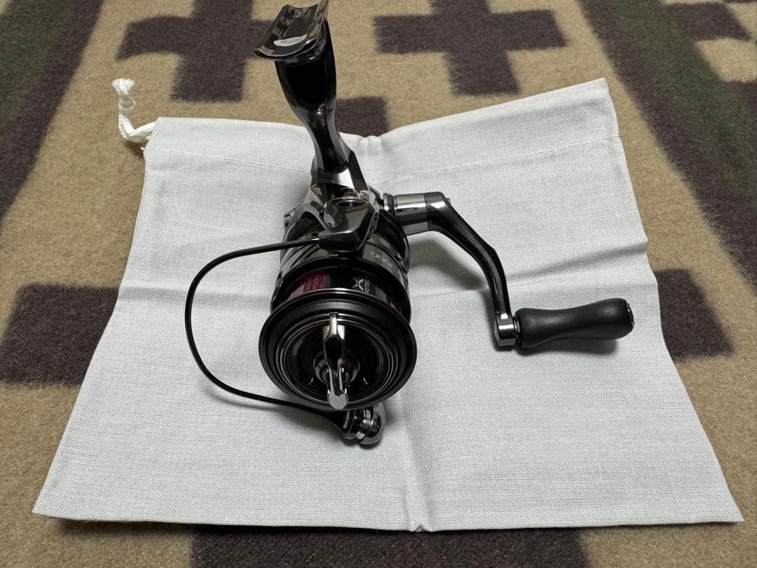 リール SHIMANO COMPLEX XR C2000 F4 HG