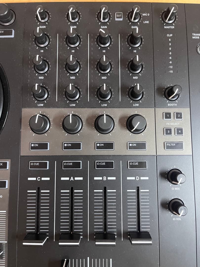 Traktor Kontrol S3 DJコントローラー