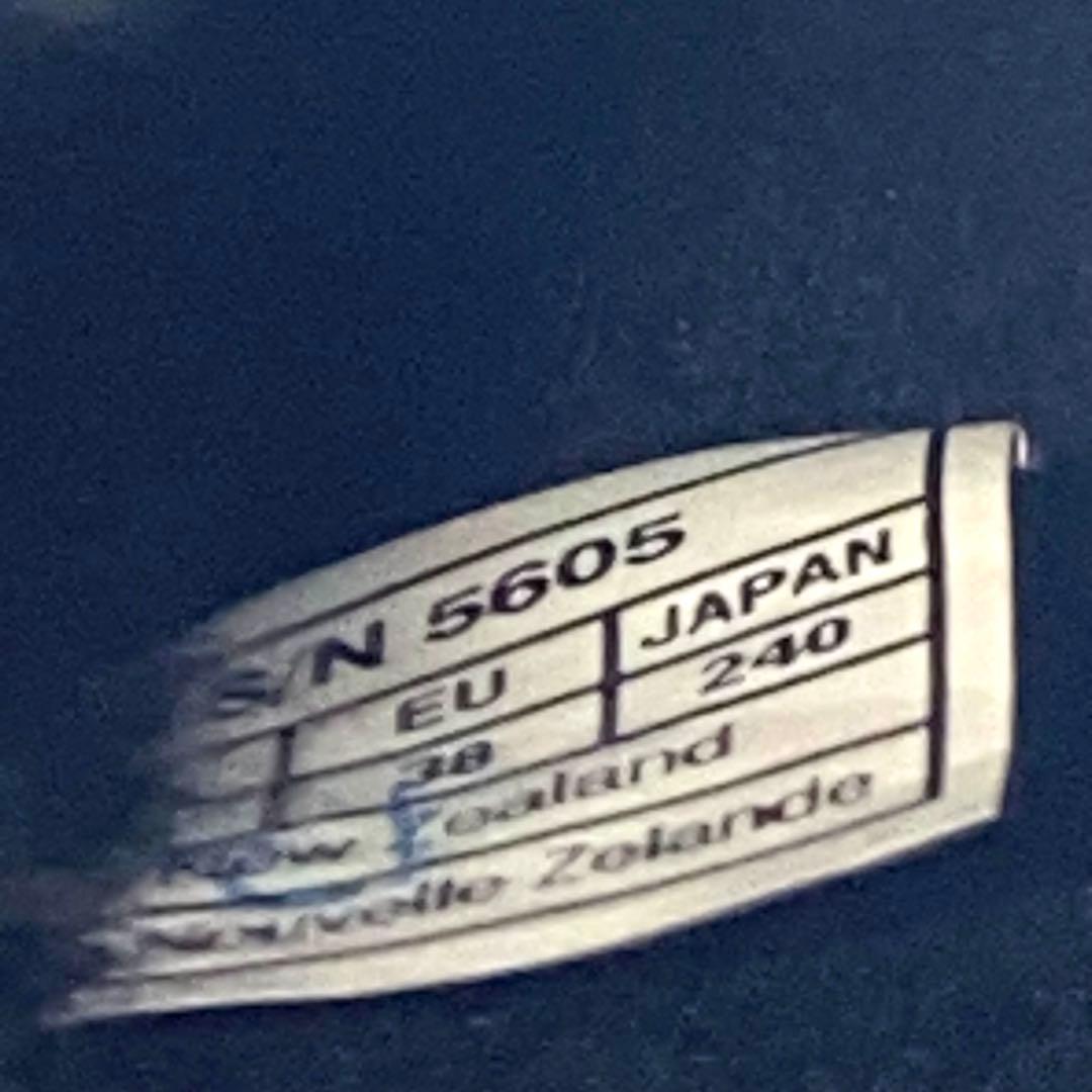 【希少】UGG W SUNDANCE REVIVAL ムートンブーツ黒 24