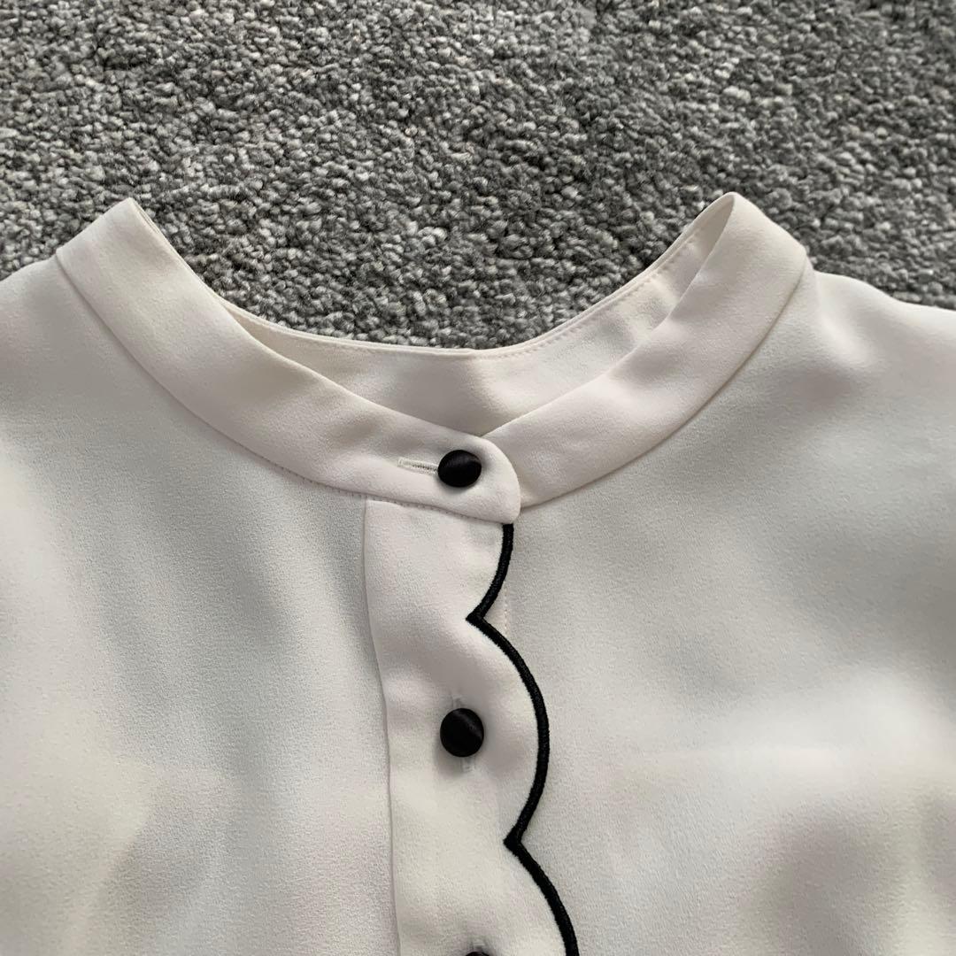 ラブティックボンボン★スカラップ刺繍ブラウス