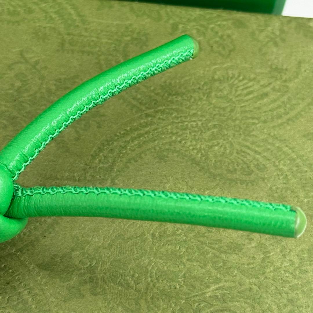 ボッテガヴェネタ トライアングル キーリング パラキート 090312