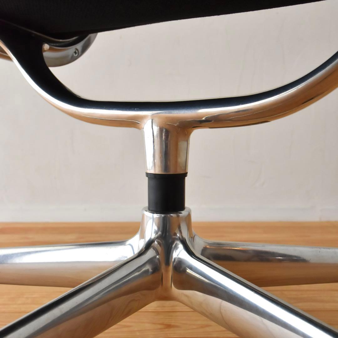 Herman Miller イームズ　ソフトパッド　アルミナムチェア