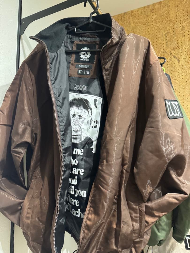 VOLCOM dustboxコラボ ナイロンジャケット
