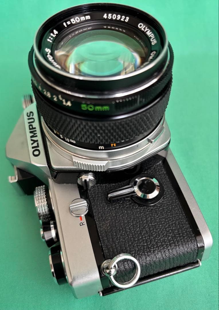 ★ OLYMPUS OM-1 (使用説明書付)+ ★ 標準レンズ 50mm