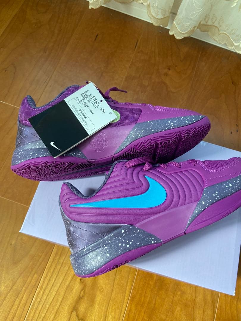 バスケットボールシューズ パープル　ジャ2