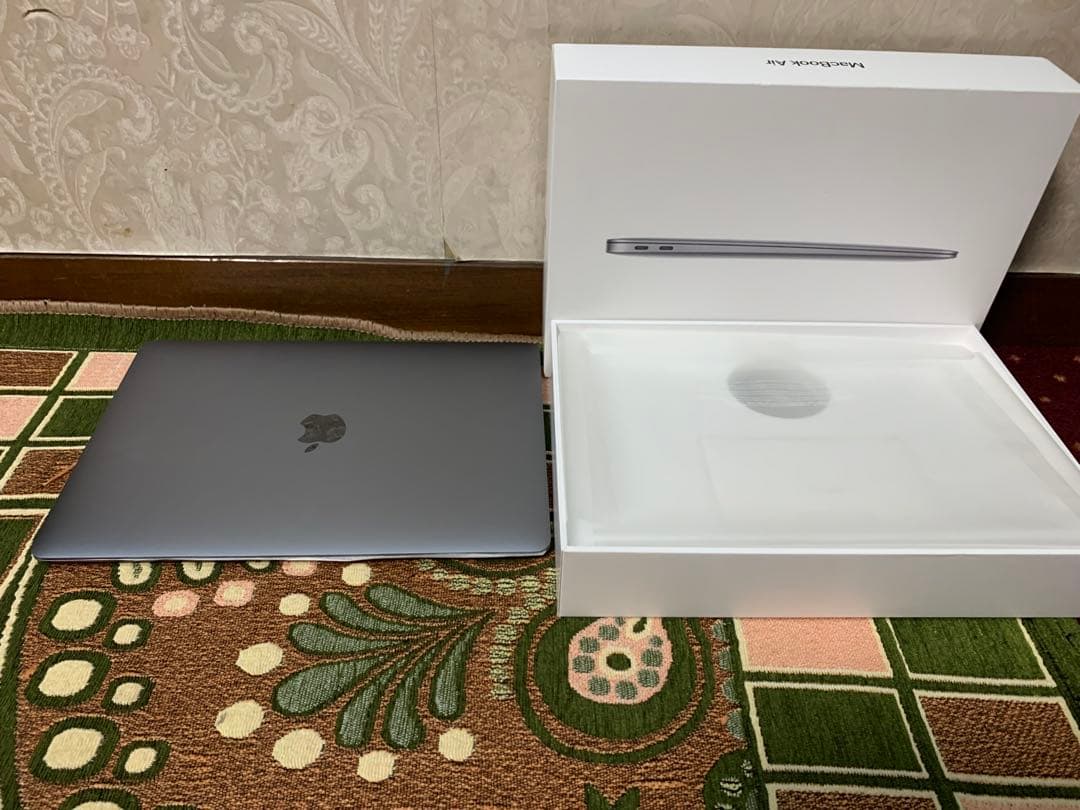 Apple MacBook Air 13インチ シルバー