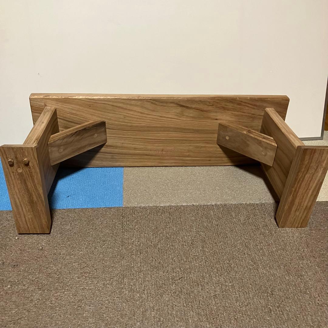 ケヤキのベンチ