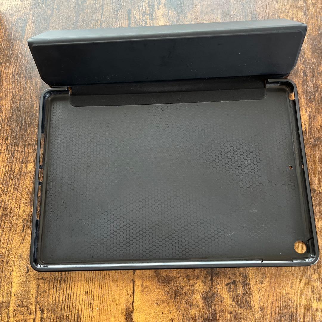 iPad 第8世代シルバー 本体 充電器付き