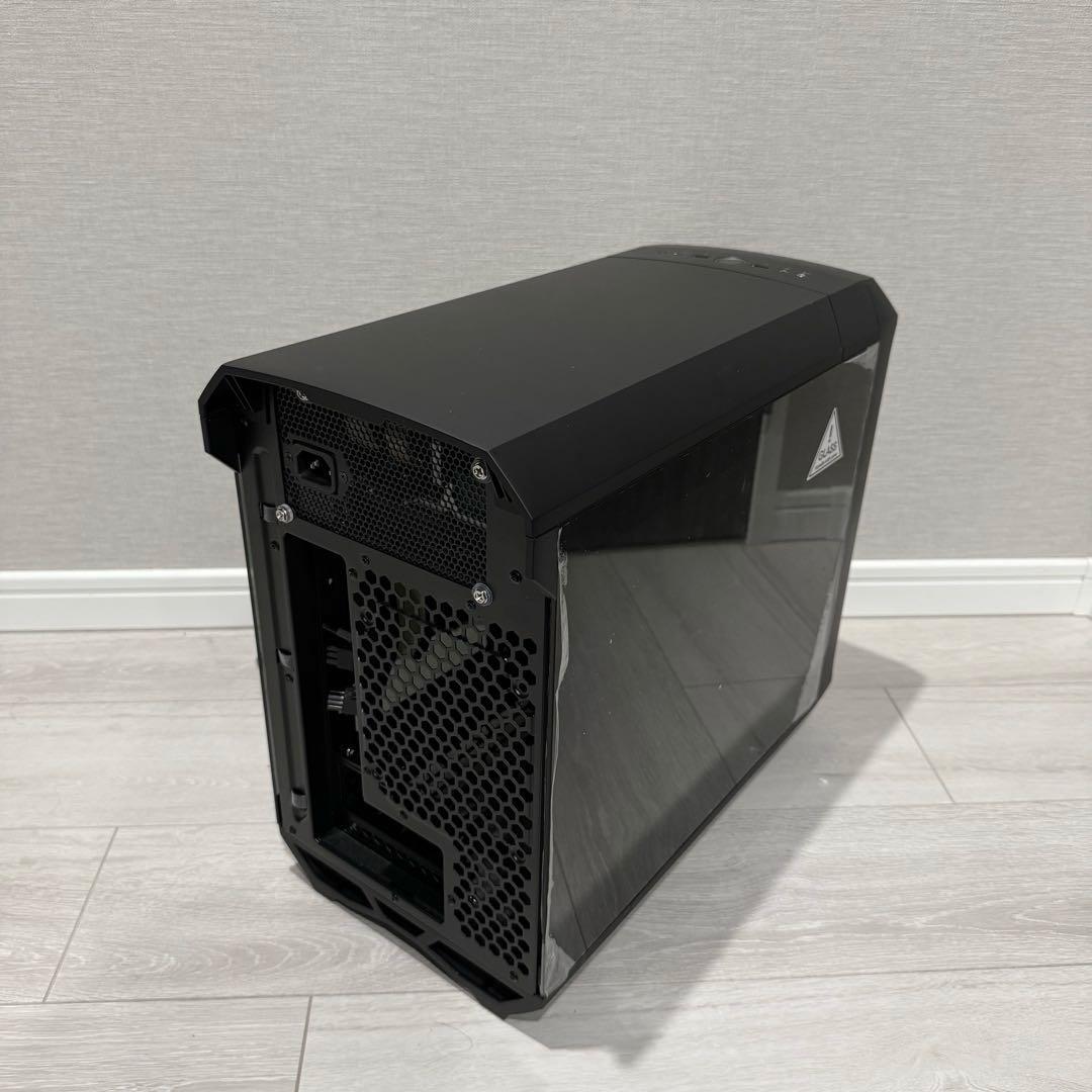 Fractal Design Torrent Nano ケース＋750w電源付き
