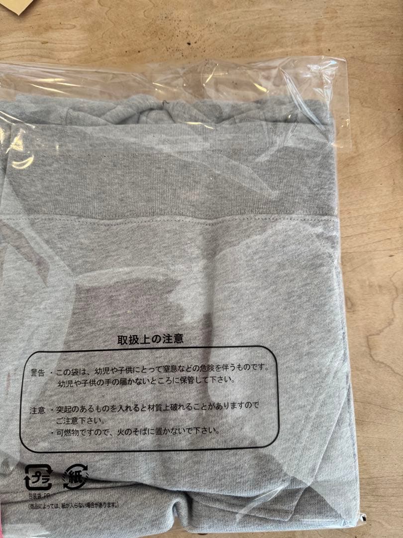 LA Dodgers 2025 ワールドチャンピオンフーディ(パーカー)未使用品