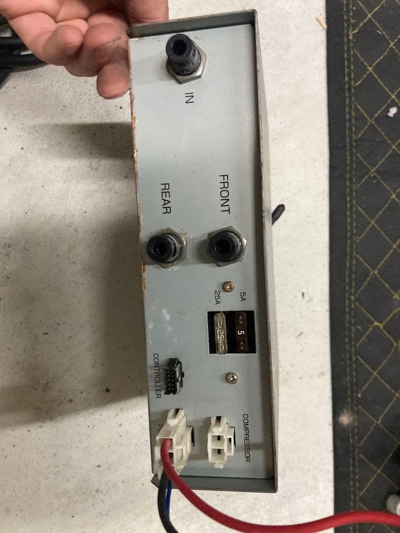 タナベ　エアコブラ　エアサス　電磁弁　リモコンユニット