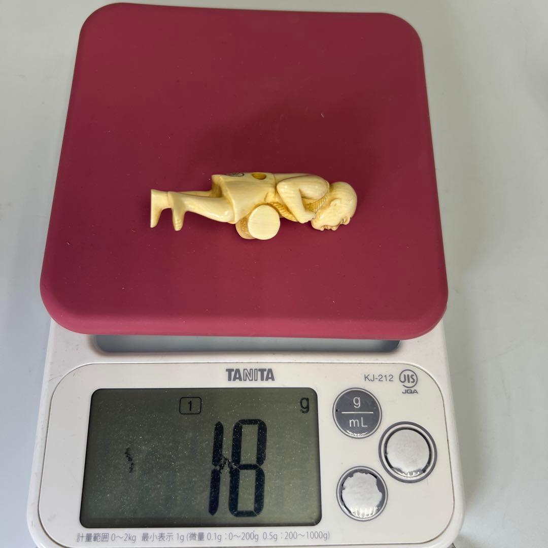 専用　在銘和彫人物根付　18g 東Y8-0206☆2Fトヒコオ