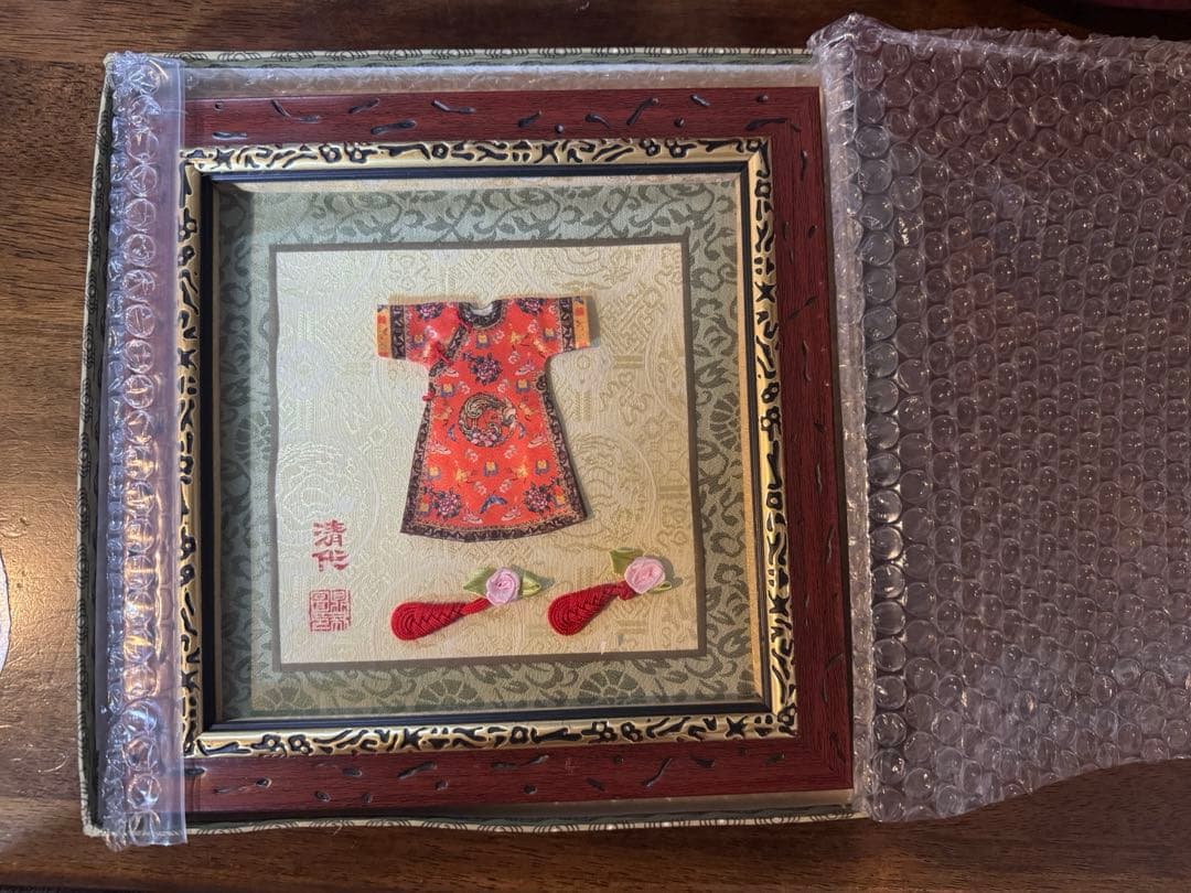 中国の縁起の良い伝統衣装（肚兜）を使った手作り工芸アート