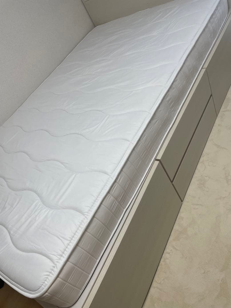 ニトリ　セミダブル　ベッド　（マットレス込）