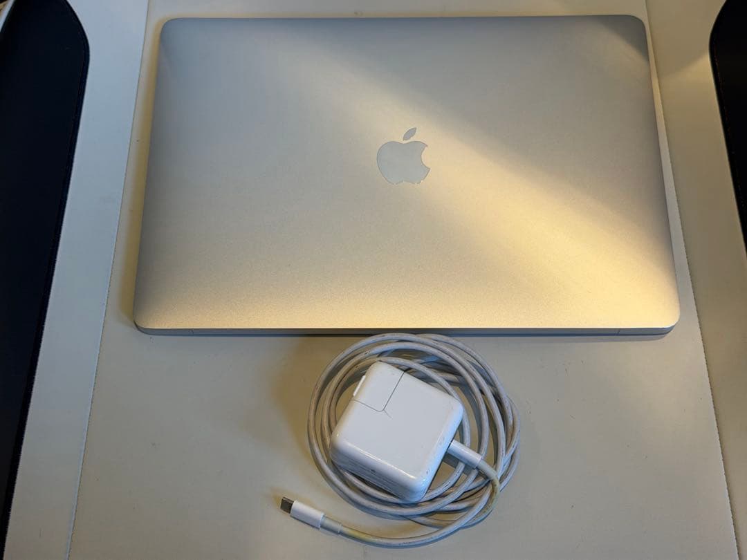 Apple MacBook Air (M1, 2020) シルバー US