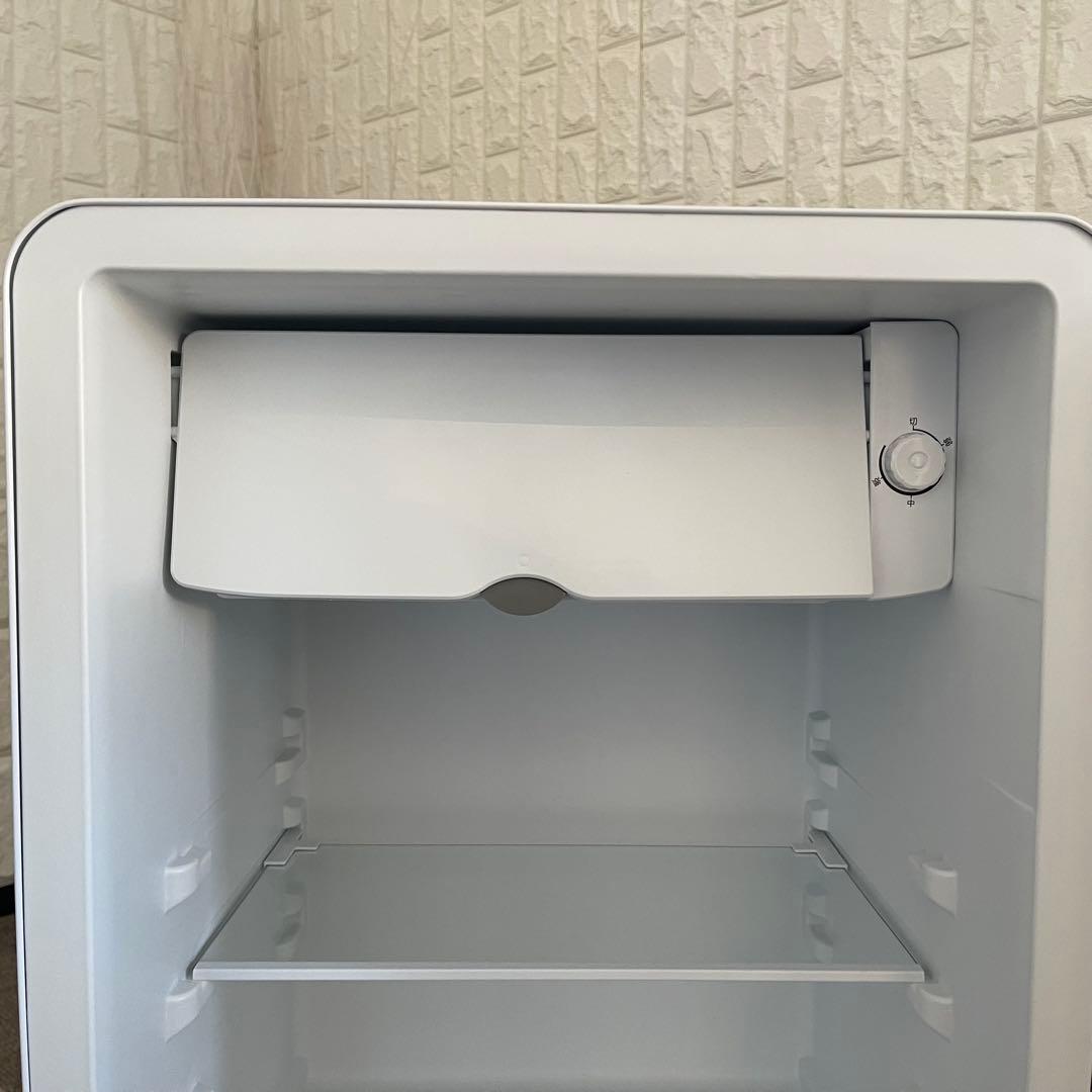 レゾースタッフ ✨キズ多い為格安❗️冷蔵庫　コンフィー　コンパクトサイズ