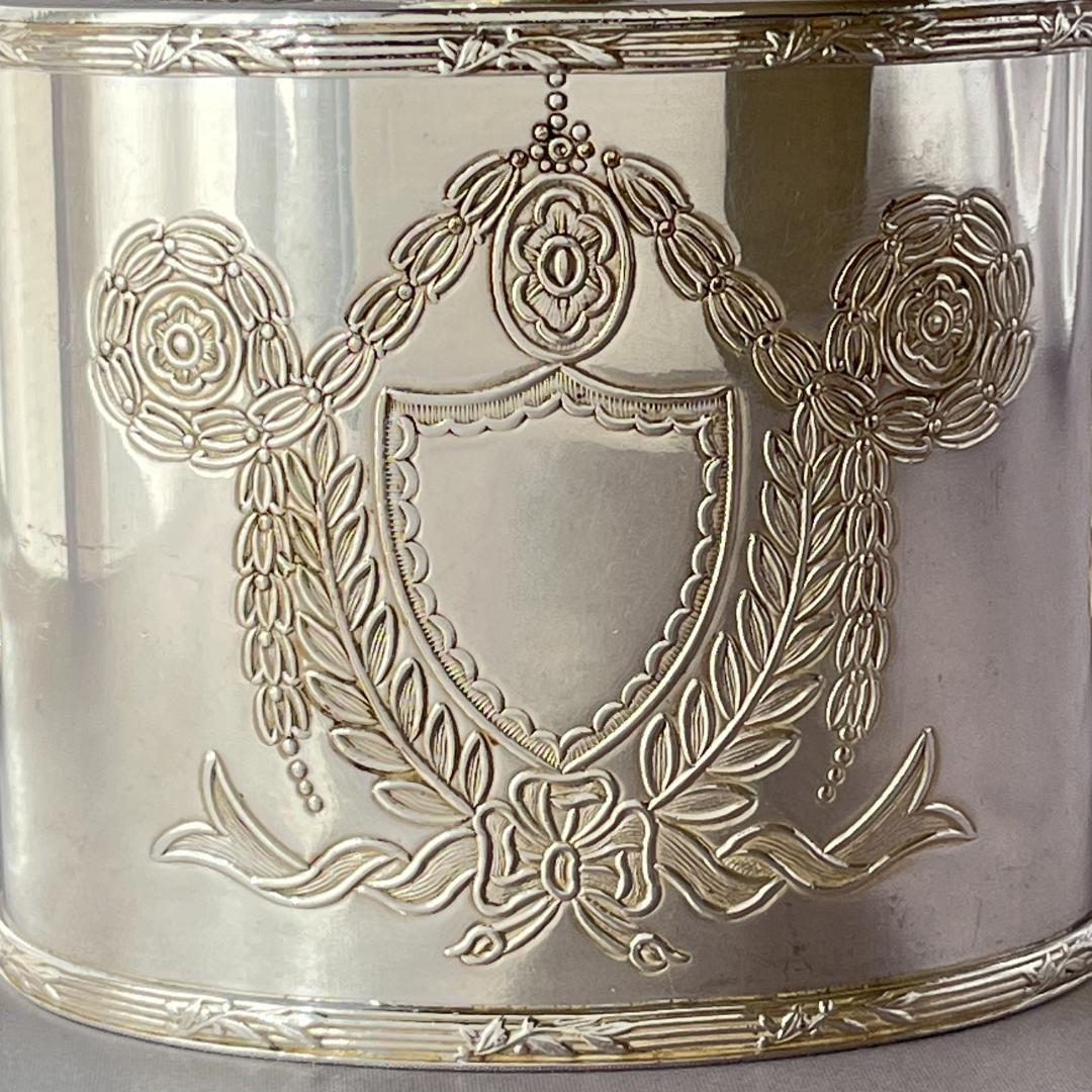 【Barker Ellis】美しいチェイシングのティーキャディー