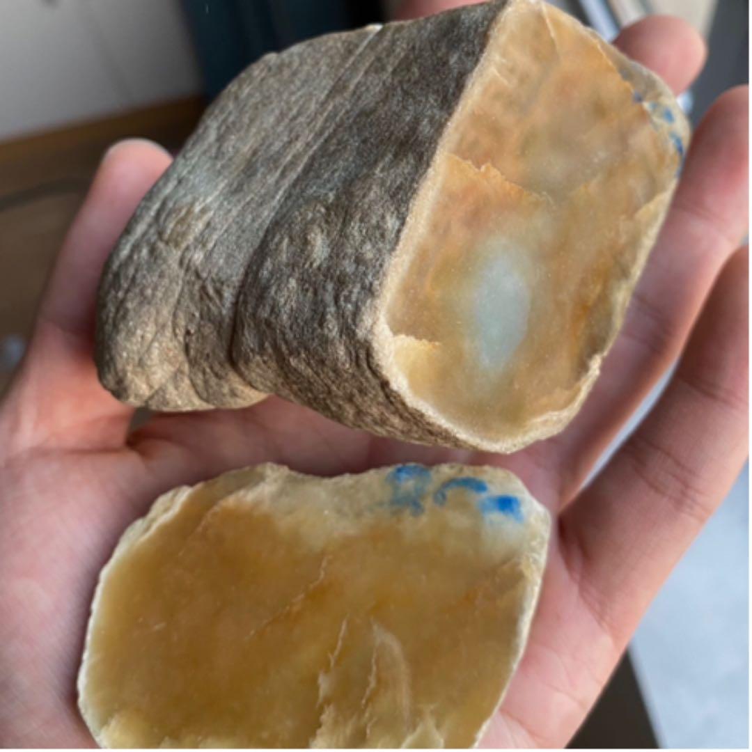 「超希少」天然ひすいの荒い石