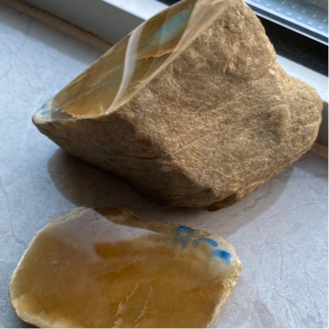 「超希少」天然ひすいの荒い石