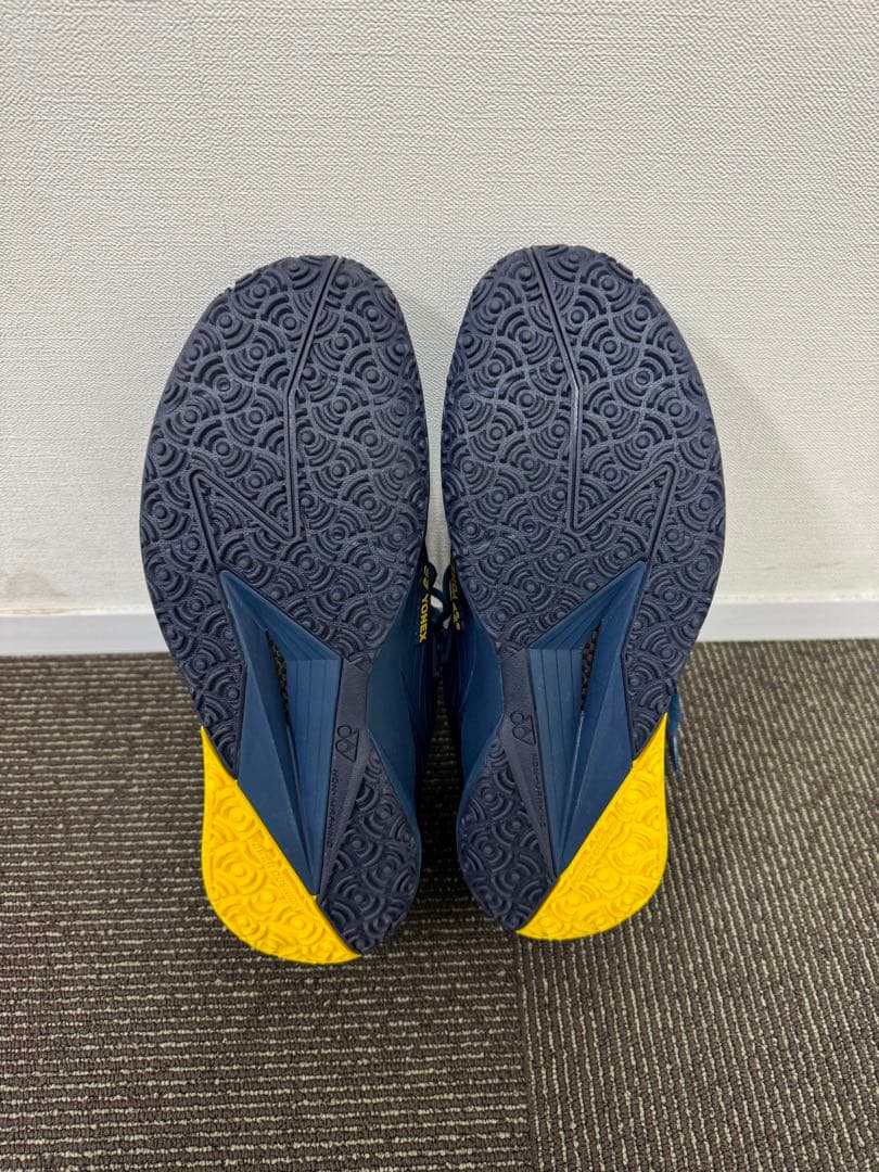 ヨネックス　パワークッション　エクリプション　27.0cm