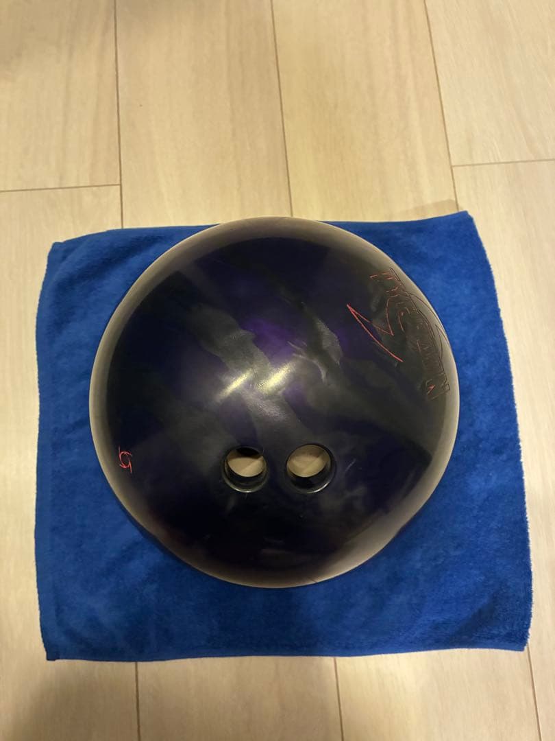 【中古】Storm Typhoon タイフーン　ボウリングボール 13ポンド