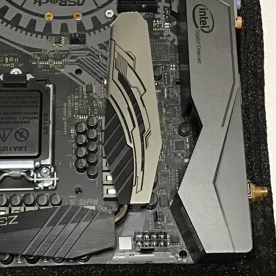 ASRock Z370 Taichi マザーボード