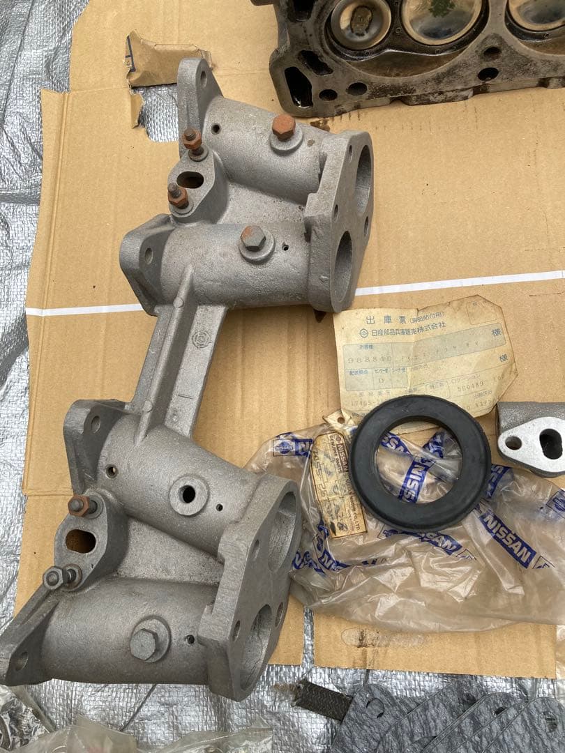 NISSANフェアレディーsr31ヘッドカバー