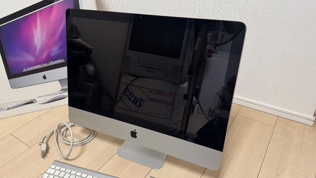 【 Apple】iMac (21.5-inch, Mid 2011)