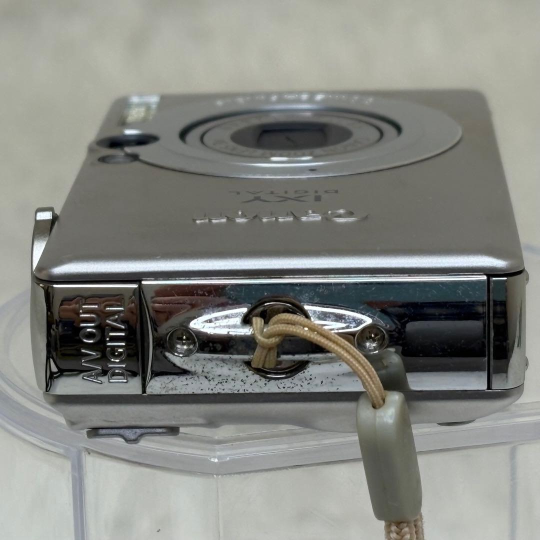 Canon カメラ　IXY 70 PC1193 充電器 コンデジ　動作品