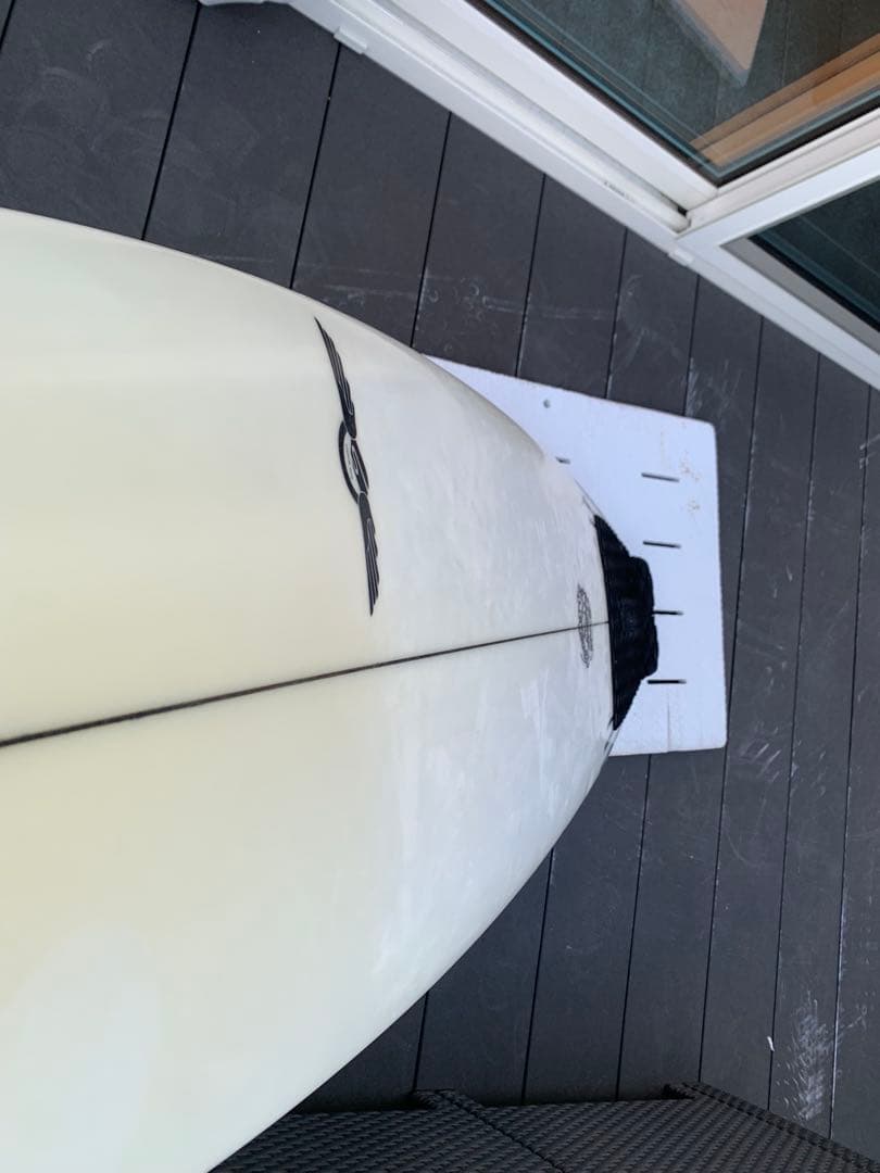 セレンディピティーサーフボード　ネオ3 5.9