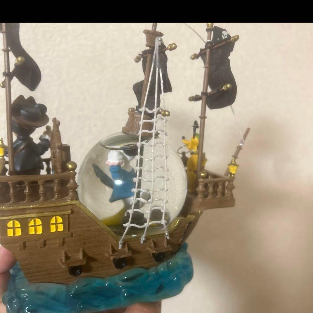 激レア　スノードーム　ディズニー　海賊船　スノーグローブ　フィギュア　ミッキー
