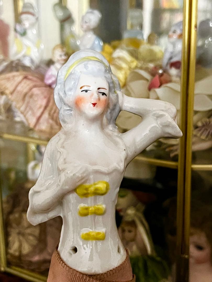 イギリス アンティーク ピンクッション ドール ハーフドール ブラシ　ハケ