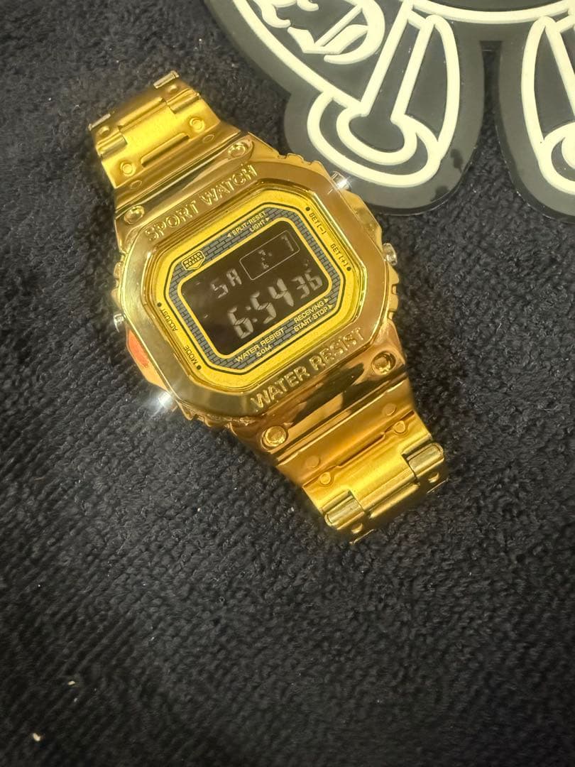 h*s様 デジタル　腕時計　メタル　ゴールド　used 木村拓哉　教場　5600