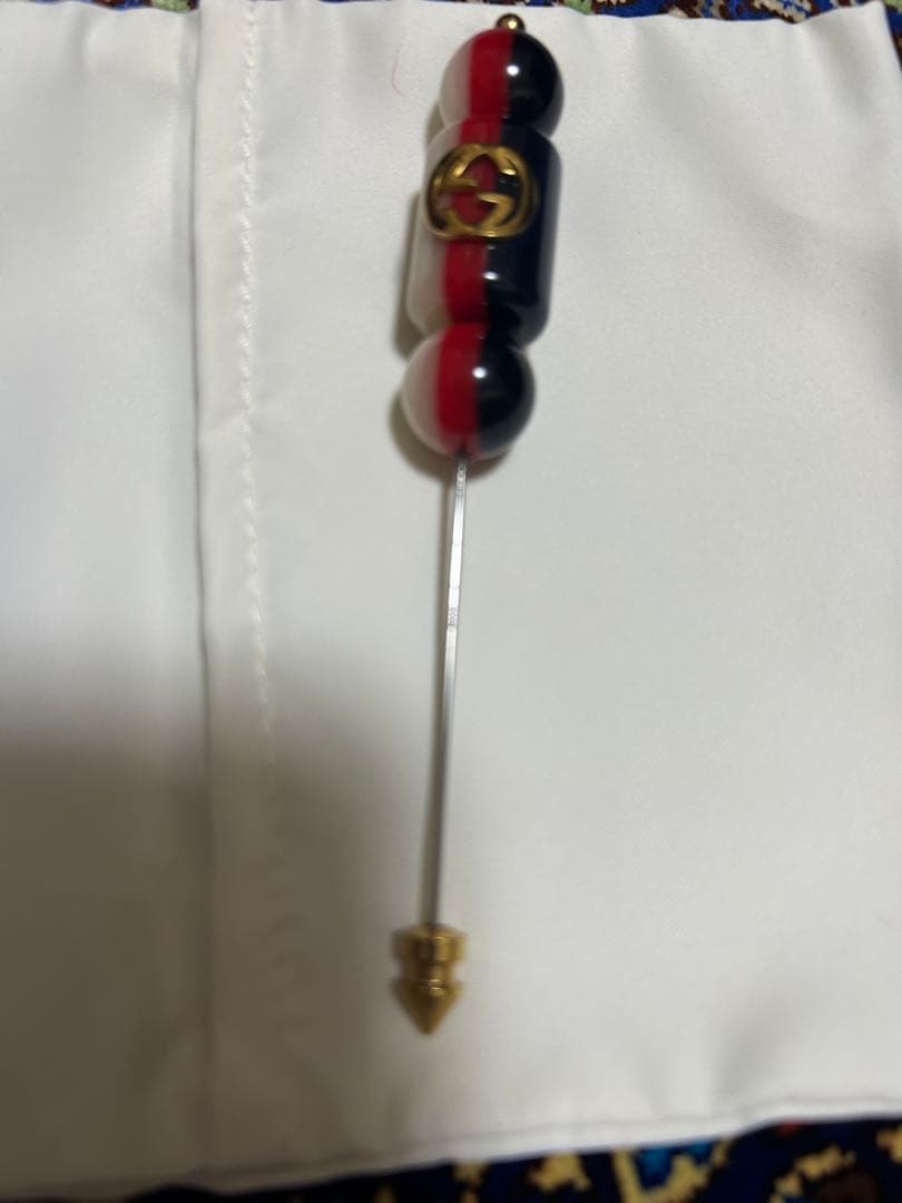 グッチ　新品未使用　ピンブローチ